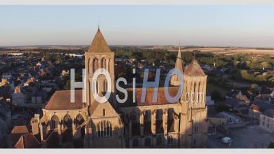 Abbaye De Saint-Pierre-Sur-Dives, Normandie, Vidéo Drone