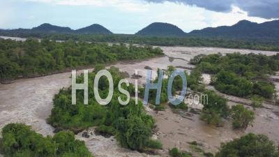 Li Phi Tombe Et Le Fleuve Mékong, Vidéo Drone