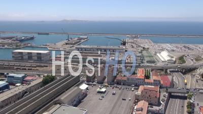 Le Port Autonome Et Marseille, Depuis L'estaque.