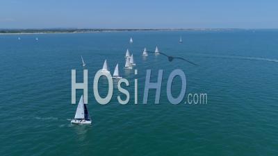 Yacht Ocean Sailing Race The Solent Uk - Vidéo Drone