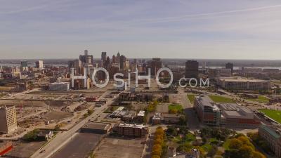Flying Low Over Ambassador Bridge Panning With Cityscape Views. Detroit Michigan Usa - Video Drone Footage