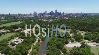 Acl Austin City Limits Et Le Centre-Ville D'austin, Texas, États-Unis D'amérique - Vidéo Drone