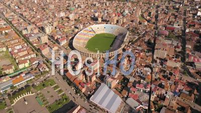 Stade Athlétique Stade Inca Garcilaso De La Vega à Cusco Au Pérou - Vidéo Drone