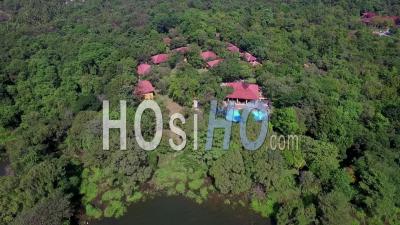 Amaya Lake Hotel Dambulla Sri Lanka - Vidéo Drone
