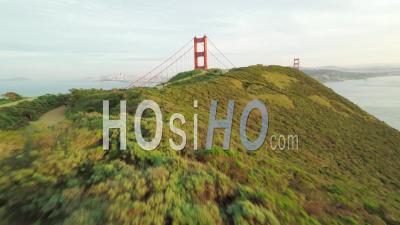 Marin Headlands à Golden Gate Bridge, San Francisco, Californie - Vidéo Drone