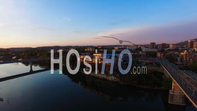 Walnut Street Bridge And Hunter Museum Chattanooga Tennessee - Video Drone Footage