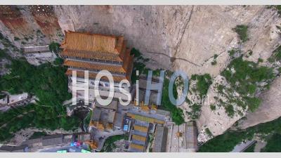 Vue Aérienne Du Temple Sur Le Mont Mianshan, Shanxi En Chine - Vidéo Drone