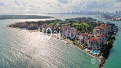 Photo Aérienne Fisher Island, Miami -  Vu Par Drone - Photographie Aérienne