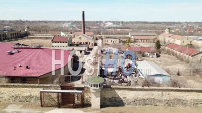 Vue Aérienne De La Prison Abandonnée Et Abandonnée De Joliet, Lieu Historique Depuis Sa Construction Dans Les Années 1880 - Vidéo Drone