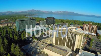 Vue Aérienne Sur Les Casinos à South Lake Tahoe, Nevada - Vidéo Drone
