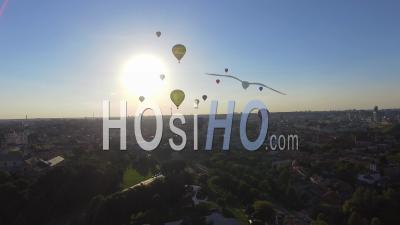 Montgolfière Volant Au-Dessus De Vilnius, Vidéo Drone