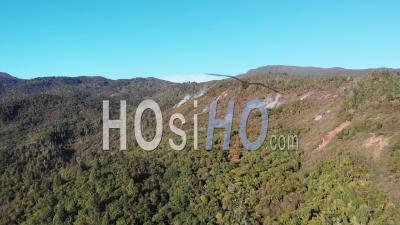 Hipaua Steams Cliffs - Video Drone Footage