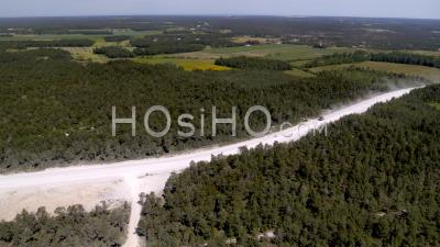 Carrière De Calcaire à Ciel Ouvert Sur L'île De Gotland - Vidéo Drone