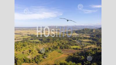 Mountain River Valley Landscape, Philippines - Drone Point Of View - Photographie Aérienne