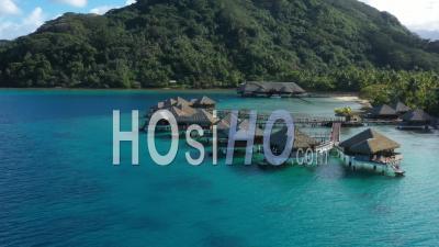 Vue Aérienne D'un Hôtel En Polynésie Française - Vidéo Drone