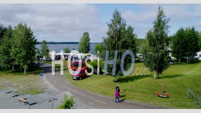 Vue D'une Foire D'été En Suède - Vidéo Aérienne Par Drone