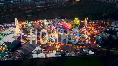 Parc D'attractions Winter Wonderland, Hyde Park La Nuit, Londres Filmé En Hélicoptère