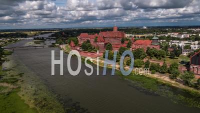 Château De L'ordre Teutonique à Malbork, Malbork (zamek W Maborku, Ordensburg Marienburg) Vidéo Drone