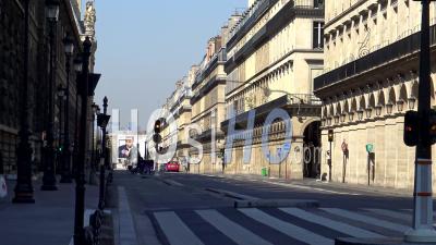 Paris Under Coronavirus Lockdown, Rivoli Street