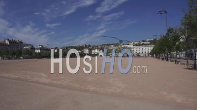 Plan Fixe De L'endroit Déserté Bellecour, Lockdown