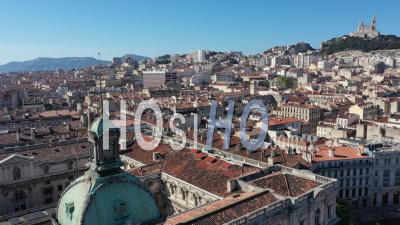 Place De La Prefecture, Marseille City Au Jour 26 Du Confinement Covid-19, France -  Vidéo Par Drone