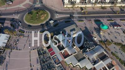 Escale Borély Vide à Marseille Au Jour 29 Du Confinement Du Au Covid-19 - Vidéo Drone