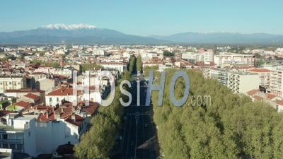 Boulevard Wilson In Perpignan During Covid-19 - Video Drone Footage