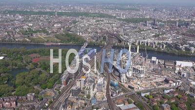 Battersea Power Station, Battersea Park Et Tamise Pendant Le Confinement De Covid-19, Londres Filmé Par Hélicoptère