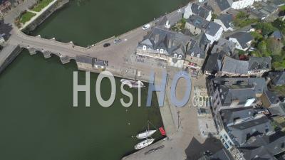 Port De Saint-Goustan D'auray Au 19e Jour De L'épidémie Due Au Covid-19 - Vidéo Drone