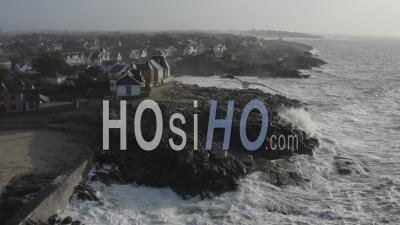 Batz Sur Mer Lors D'une Tempête En Hiver - Vidéo Prise Par Drone