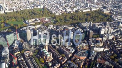 Victoria, Buckingham Palace Et St James's Park, Londres, Filmé En Hélicoptère