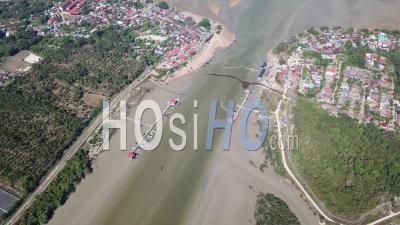 Vue Aérienne De Kuala Muda Qui Est La Frontière -Vidéo Par Drone