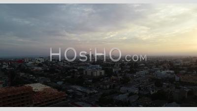 Vue Aérienne De La Cityscape - Vidéo Par Drone 