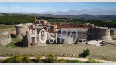 Forteresse De Salse, En Catalogne, Au Pied Des Corbières, Aude, France, Vidéo Par Drone