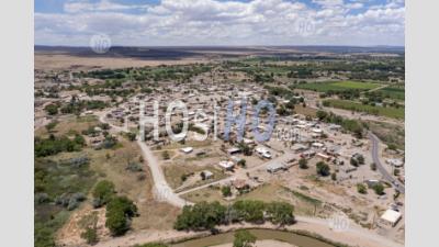 Pueblo Fermé Aux Non-Membres à Cause De Covid - Photographie Aérienne