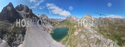 Panorama 180°, Lac Rond, Savoie, France, Photo Aérienne Par Drone