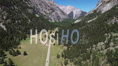 Le Col De L'echelle Entre La Vallée De La Clarée Et La Vallée De L'etroite, Hautes-Alpes, France,Vidéo Par Drone