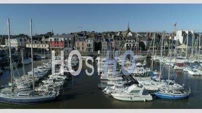 Port De Paimpol, Bretagne, France - Vidéo Par Drone