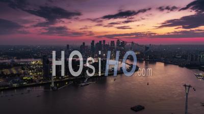 O2 Et Canary Wharf, East City, Vue Aérienne De Londres, Royaume-Uni - Vidéo Par Drone