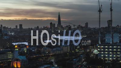Skyline De La Capitale, Grattes-Ciel, Vue Aérienne Plan De Londres Royaume-Uni At Night Soirée - Vidéo Par Drone
