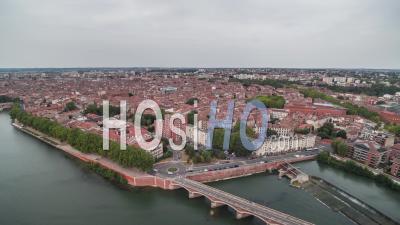 Light Overcast, Establishing Aerial View Shot Of Toulouse Fr, Haute-Garonne, France - Video Drone Footage