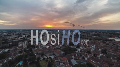 Great Colour On The Sky, Establishing Aerial View Shot Of Toulouse Fr, Haute-Garonne, France - Video Drone Footage
