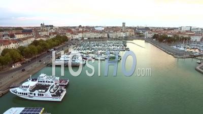 Ville De La Rochelle Depuis La Marina, Vidéo Drone