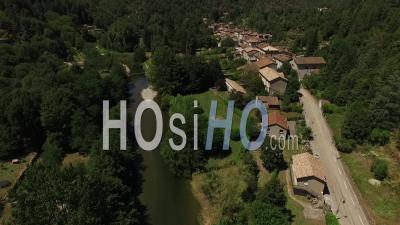 L’estrechure Village - Video Drone Footage, France.