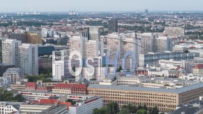 Vue Aérienne De Berlin, Allemagne, Capitale, Journée Ensoleillée - Vidéo Par Drone