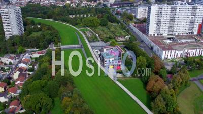 Le Parc Jean Moulin - Les Guilands Et La Maison Du Parc Vidéo Drone