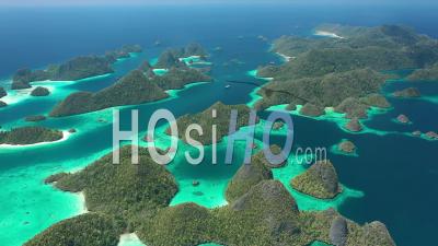 2020 - Excellent Aerial Shot Of The Wayag Islands, Raja Ampat, Indonesia - Video Drone Footage