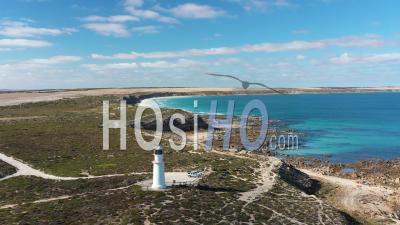 2020 - Excellent Zooming Out Aerial Shot Of A Lighthouse Near The Rocky Shores Of Corny Point On Yorke Peninsula, Australia - Video Drone Footage