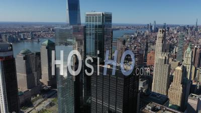 2020 - Beautiful Rising Daytime Aerial Of The Freedom Tower In The Financial District Of Manhattan, New York City - Video Drone Footage