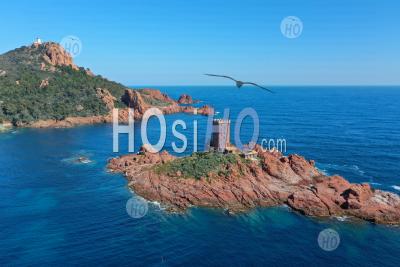 Aerial View Of The Ile D'or, Esterel Massif, Saint Raphaël, Dramont Hamlet, Golden Island And Its Saracen Tower, Var, France - Aerial Photography
